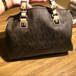 ❌❌SOLD❌❌ Michael Kors purse